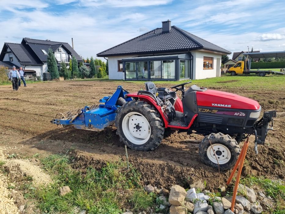 Usługi koparko-ładowarką oraz minikoparką. Przyłącza Wod-Kan.