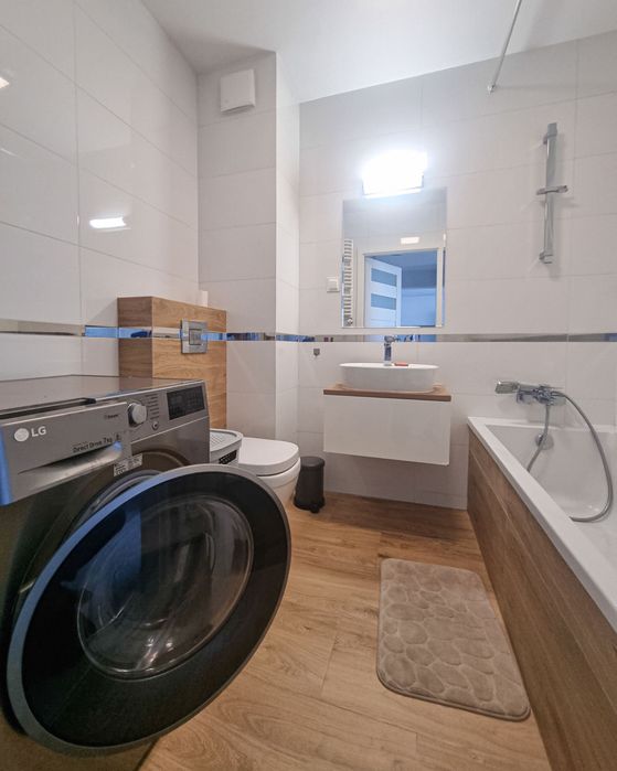 Wynajmę 44m² - wyposażone - Winda - Parking - Komórka - Ostatnie piętro i ładny widok - Bojary - ul. Łąkowa