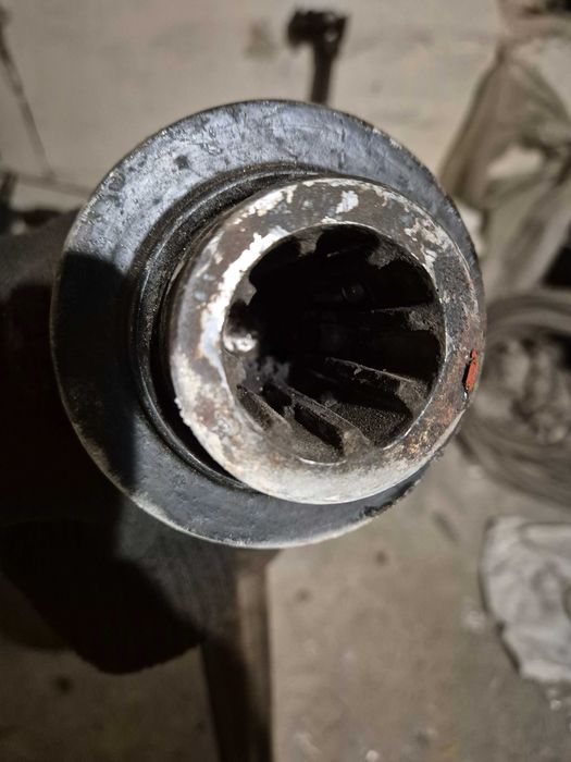 карданний    вал