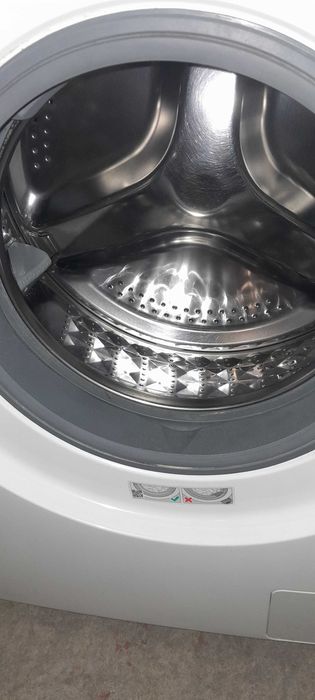 Sprzedam używaną pralkę Samsung WF60F4E0W2W