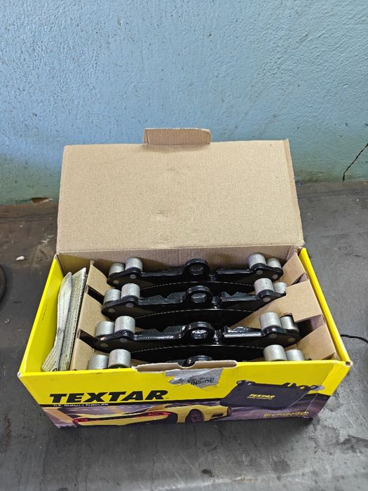 Нові передні колодки Textar Touareg, Cayenne 2369302