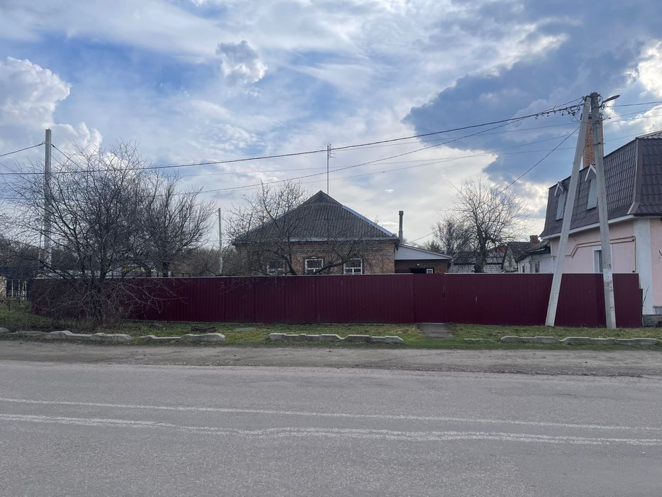 Продається цегляний будинок