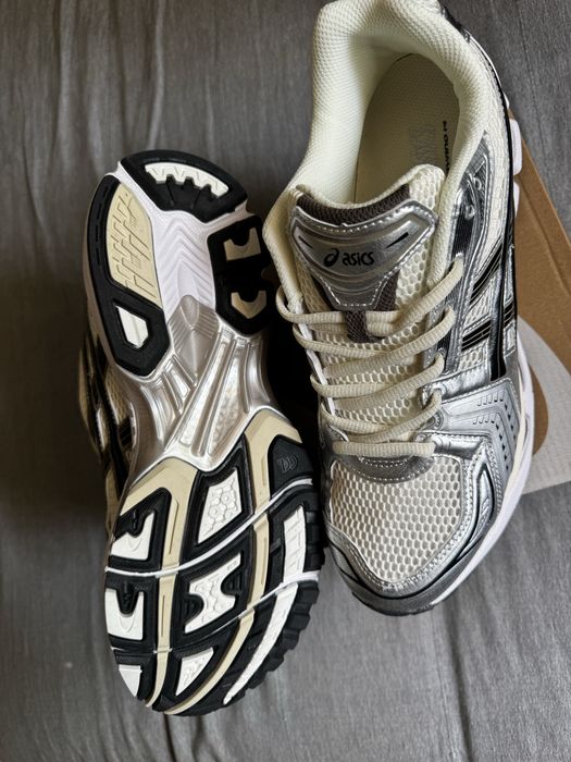 Tenis Asics nunca usado