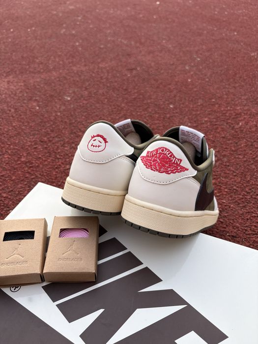 Jordan 1 Retro Low OG SP Travis Scott Medium Olive DM7866-200 | Розмір 43 (27.5 см)