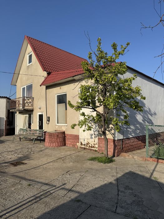 Продажа дома с коммерцией, село Красноселка, центральная улица