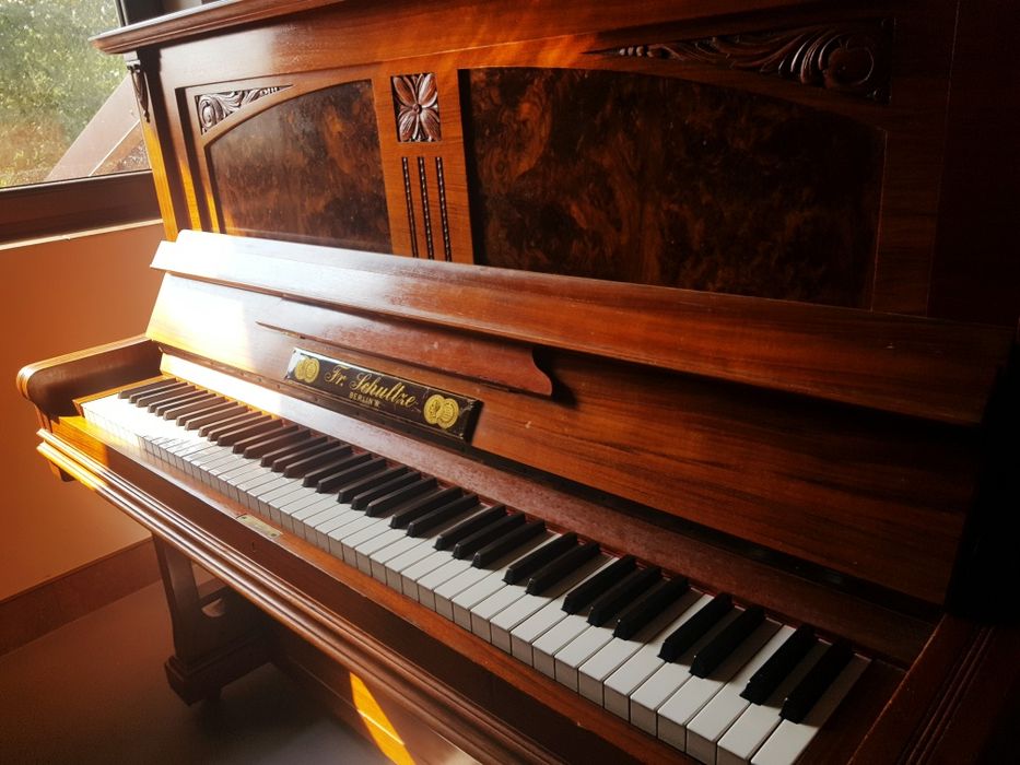Pianino zabytkowe - Fr Schultze Berlin