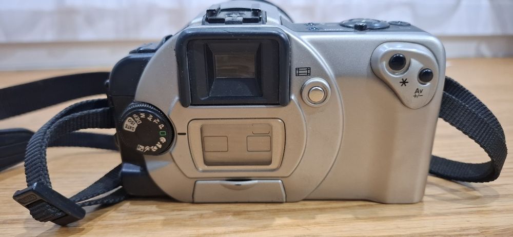 Canon EOSIX plus Sigma 28-200