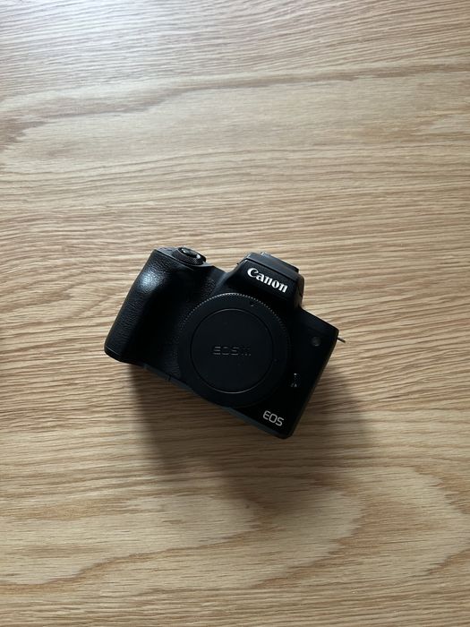 Canon EOS M50 + 15-45mm IS STM | 2x Aku | Stan BDB!