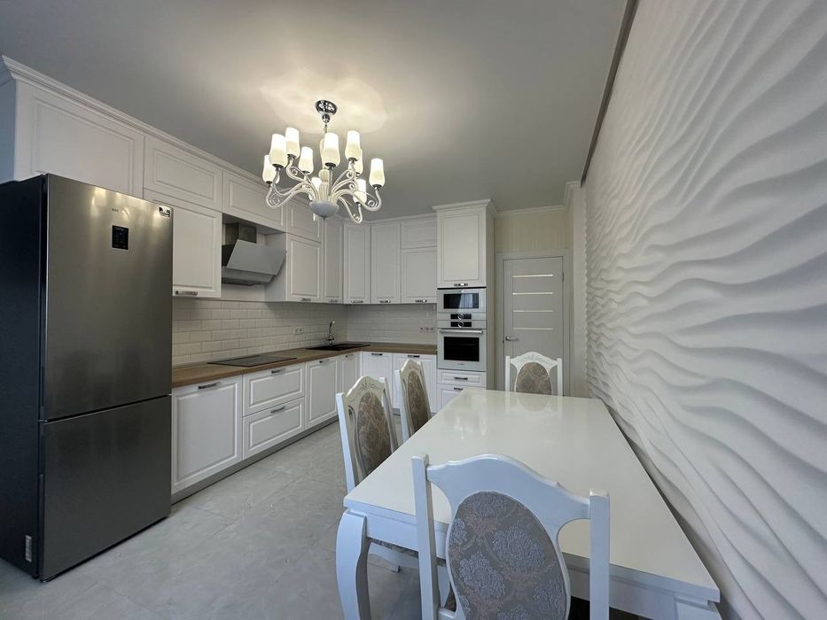 2-комнатная квартира в ЖК Радужный, дорогой ремонт, єВідновлення