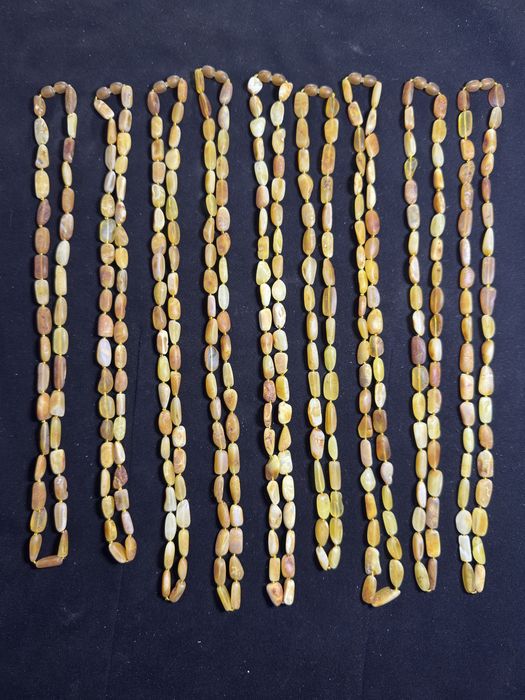 Намисто з натурального бурштина лікувальні