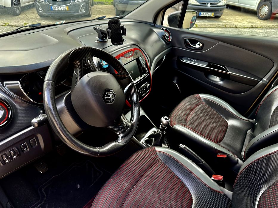 RENAULT CAPTUR 1.5DCI helly hansen edition