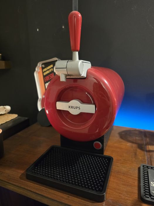 Máquina de cerveja Krups TORP Vermelha