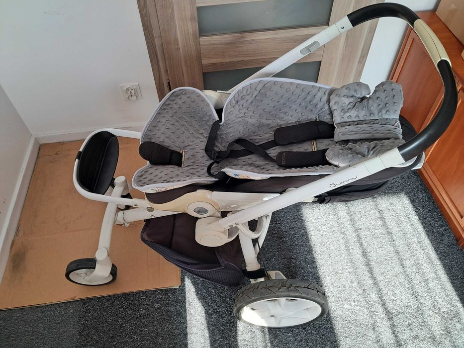 wózek Quinny Moodd 3w1 + gondola + fotelik, biało-czarny
