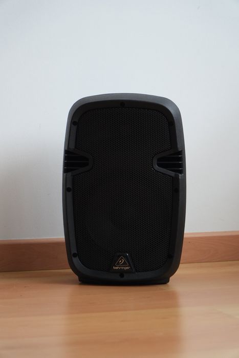 Behringer PK108A – Coluna Ativa 240W – Excelente Estado
