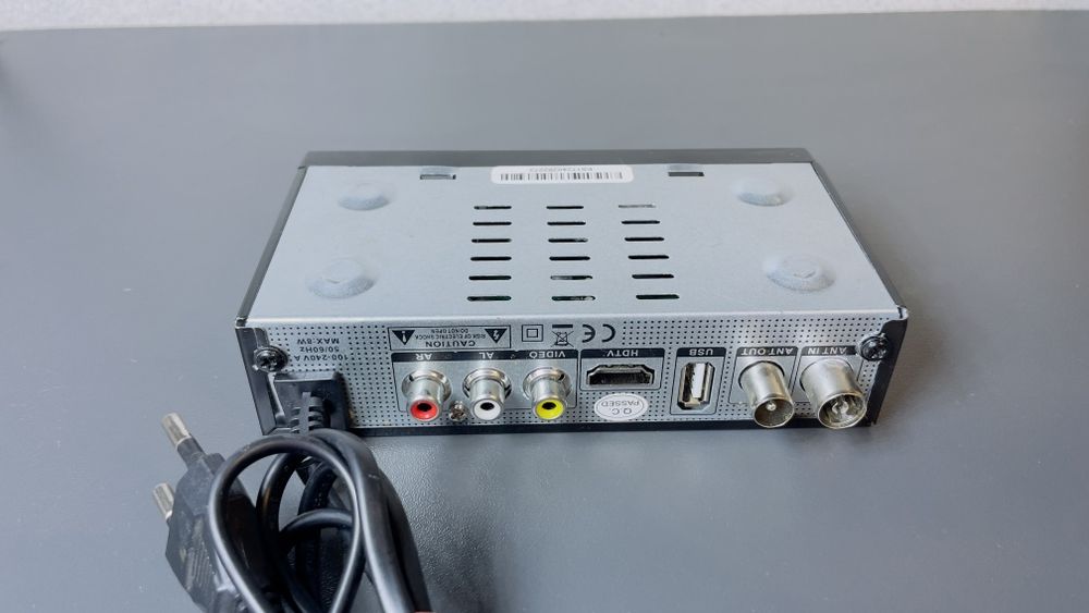 тюнер (ресівер) T2 Eurosky ES-17 IPTV AC3 Internet.