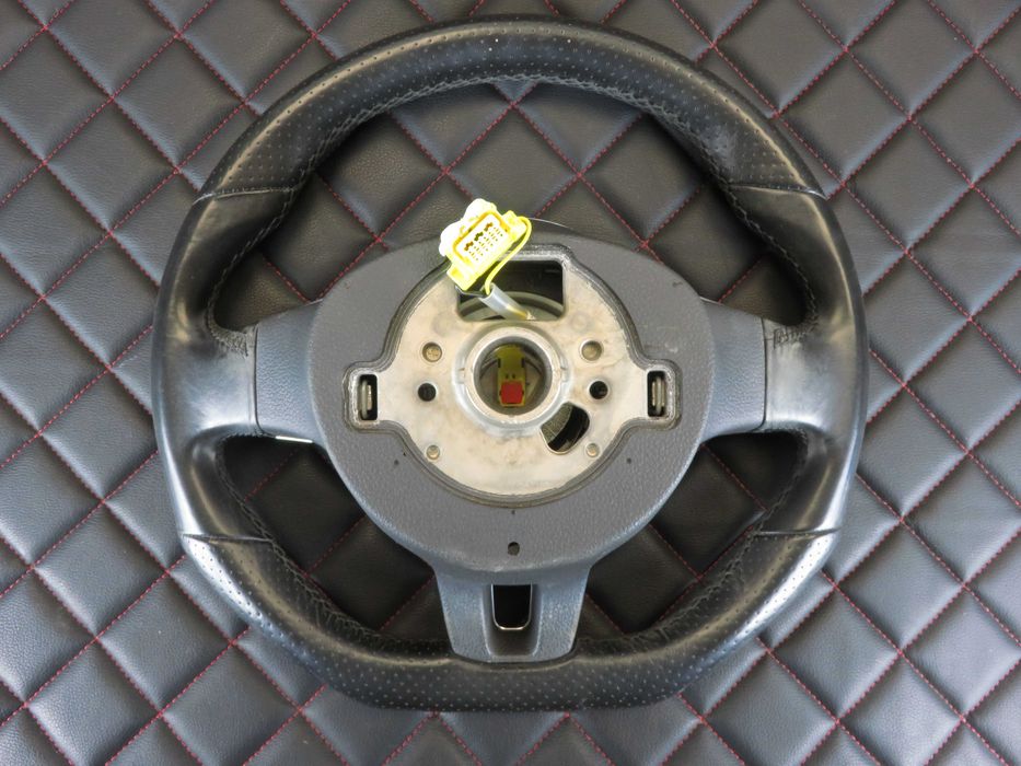 VW SCIROCCO III 08-14 Kierownica Multifunkcja