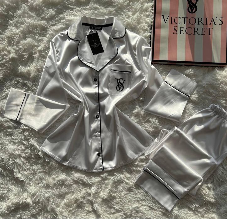 Жіноча піжама. Victoria's Secret (S, М) (Шовк і бархат, в описі)