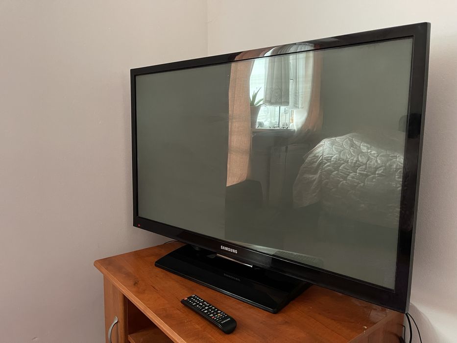 Samsung 43” Plasma HDMI USB ++