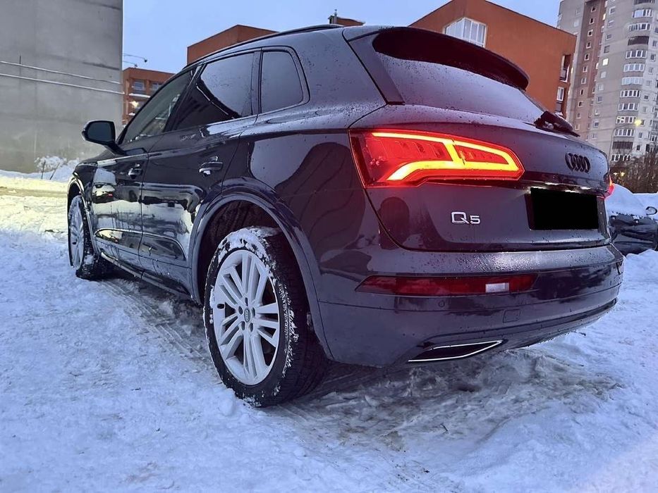 Audi Q5 2020 року