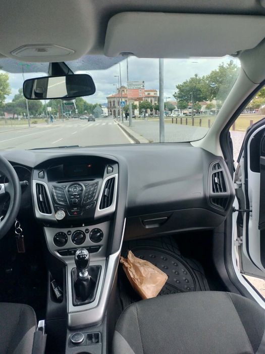 Ford Focus 1.6 TDCI 2014 - Económico - Bom estado