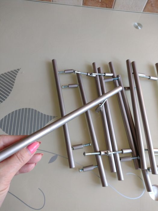 Pilnie sprzedam nowe relingi 8 szt.