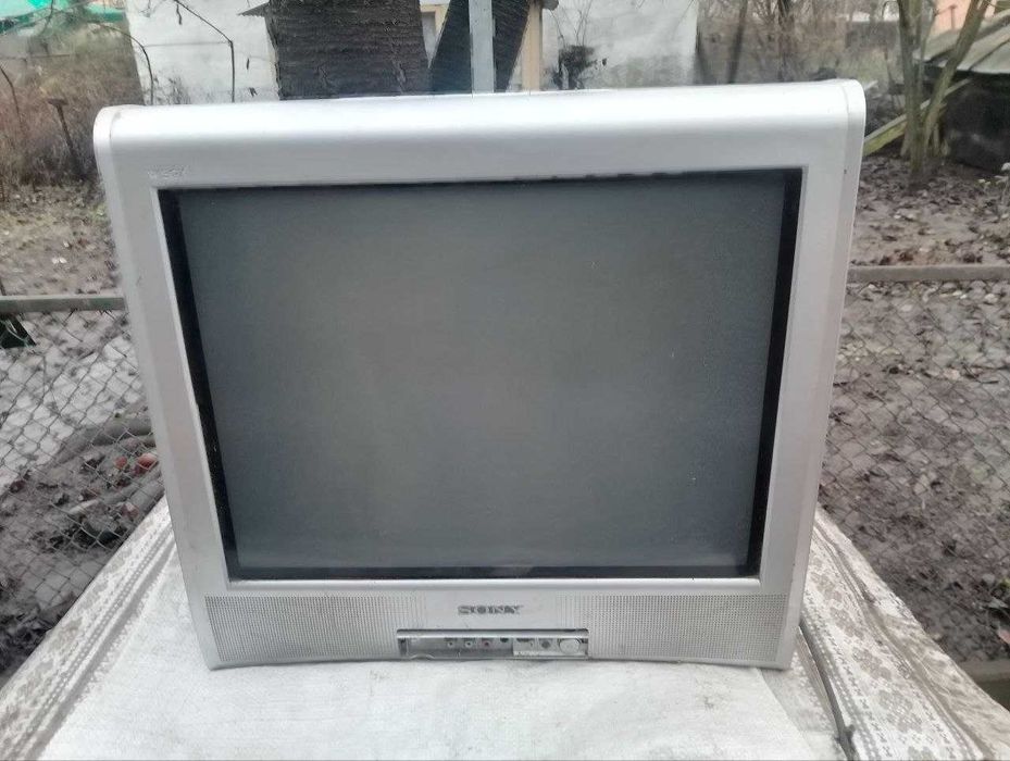 Продам неробочий телевізор Sony