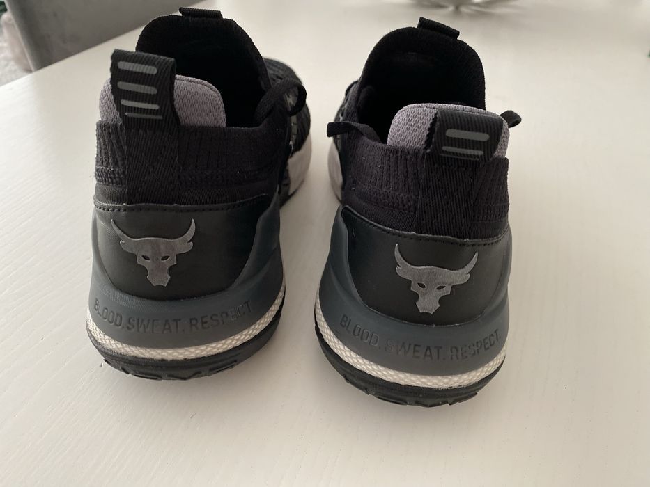 Ténis Under Armour, Project Rock 4