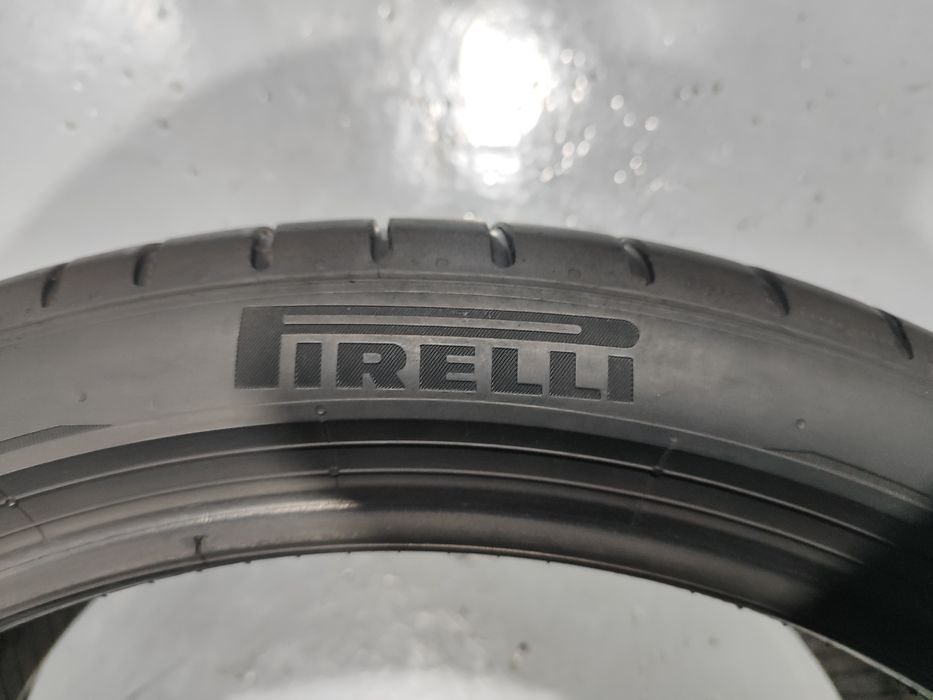 2 pneus semi novos 255-35R19 Pirelli RFT - Oferta dos Portes