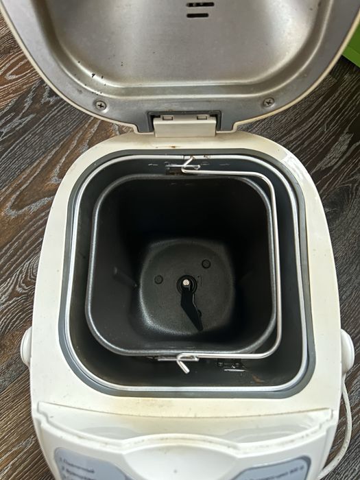 Хлібопічка Kenwood ВМ210 (порваний ремінь)