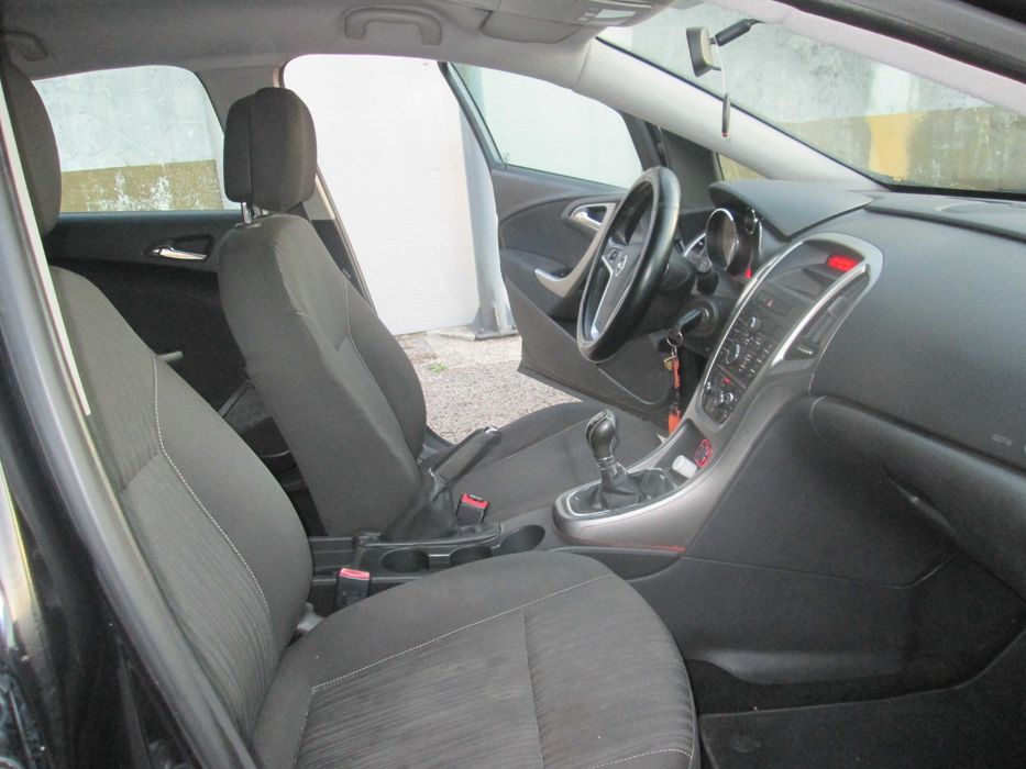 Opel Astra J 1.7 CDTI 125cv (6 Vel.) – 2010 – Nacional