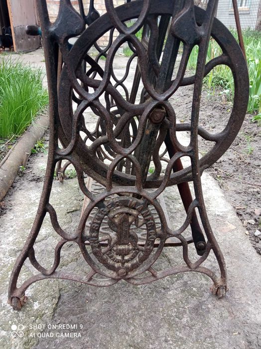 Швейна машинка SINGER