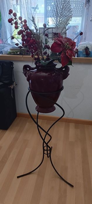 Jarrão+Suporte em ferro preto