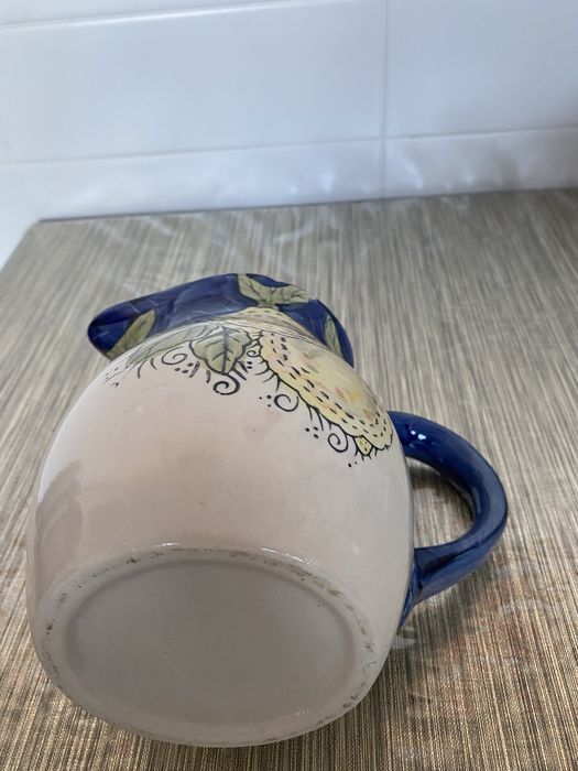 Hand-painted porcelain jug64874057535361124
