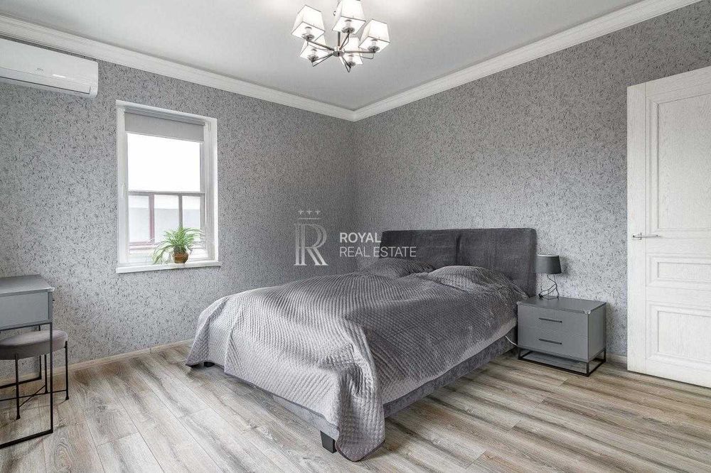 Продаж Будинок Гатне вул. Янчука 144 м² 4 кімнати 3 спальні Тераса Меблі Техніка Готовий до проживання Метро Теремки