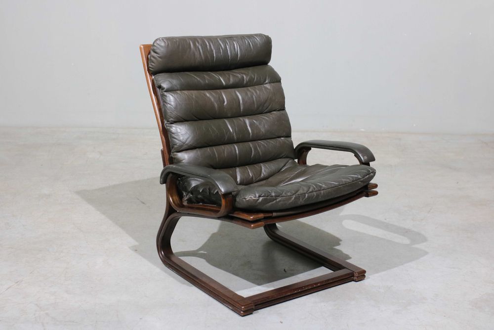 Poltrona Oddvin Rykken em couro | Furniture Design