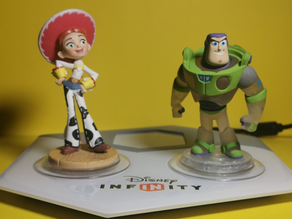 Figurki Disney Infinity gra PS3 PS4 stacja bazowa płyty 1.0 2.0 3.0