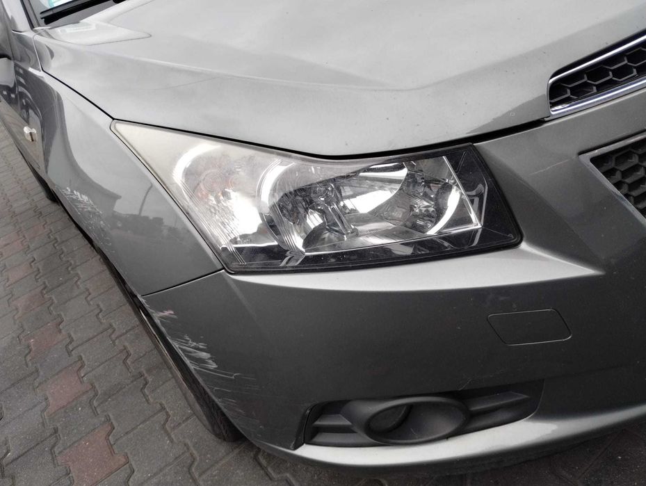 lampa przód przednia prawa  Chevrolet Cruze EU