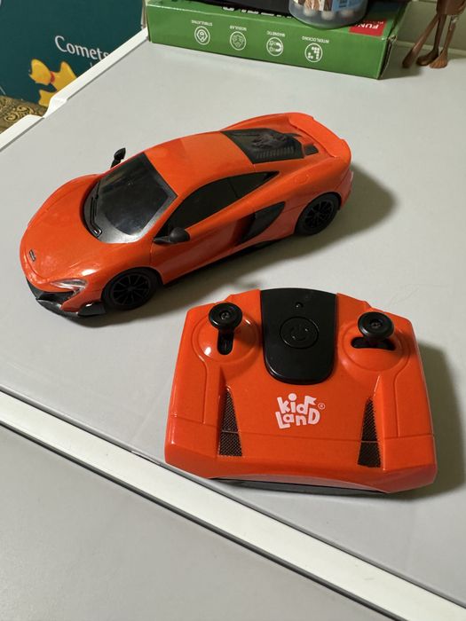 Машинка на радіокеруванні McLaren