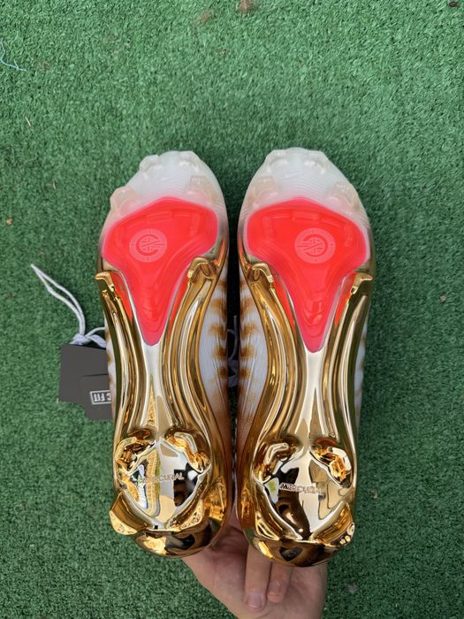 Nike Zoom Mercurial Superfly 11 Elite CR7 “Gold Scorpion”