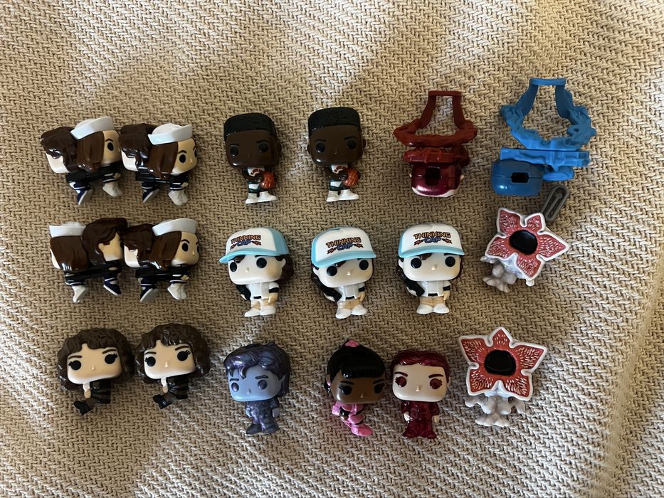 Sprzedam figurki stranger things kinder joy funko pop