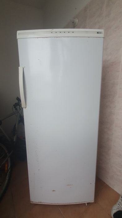 Arca Congeladora Frigorífico Freezer - Ariston [UP 300 X EU]