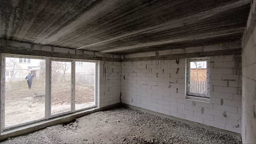 Продається ДУПЛЕКС з гаражем та власним подвір'ям, СОЦ. програми