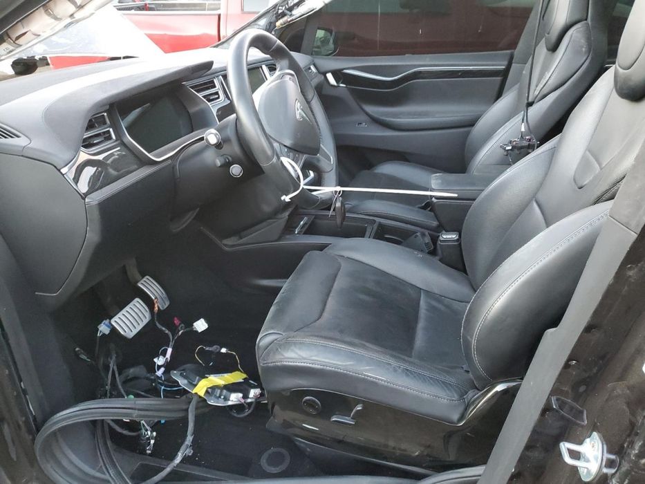 Накладка торпеди з подушкою Model S, X, Y, 31117101