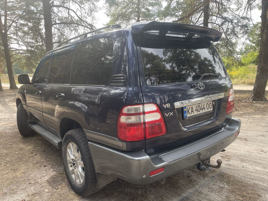 Toyota Land Cruiser 100