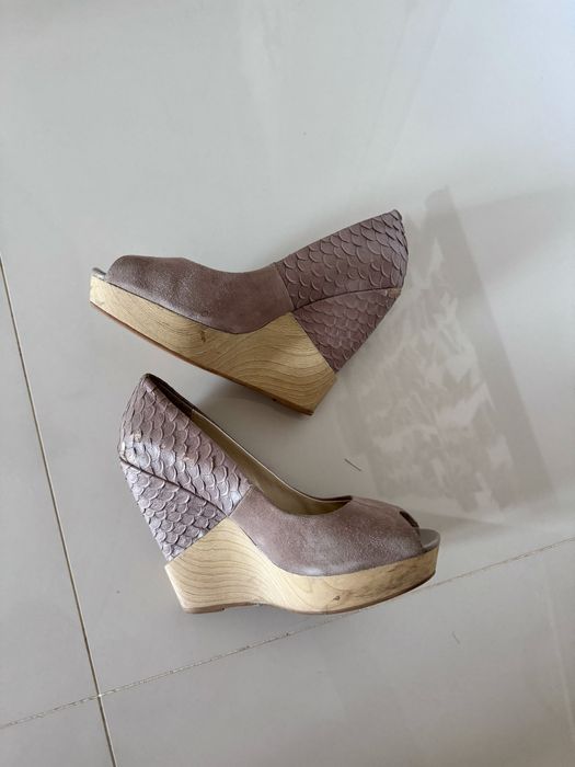 Buty na koturnie