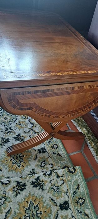 Mesa de sala de estar