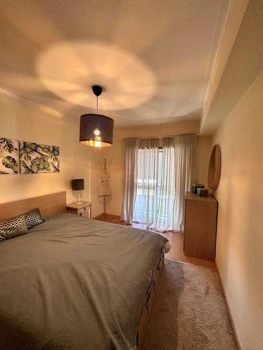 Arrenda-se apartamento, T1. totalmente mobilidade, com ar condicionado e pronto a habitar