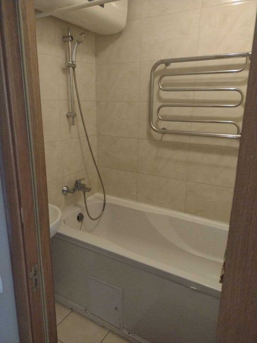 Почасово. Видова м. Лівобережна, Русанівська набережна 16, погодинно п