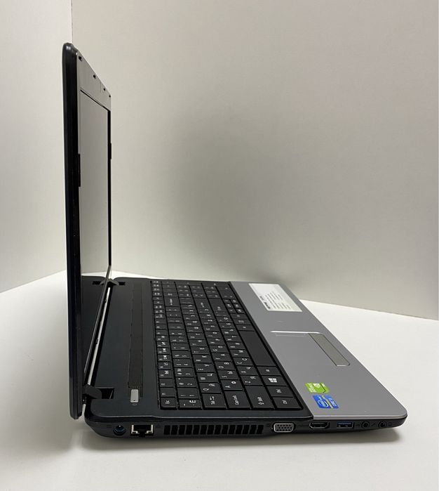 ігровий ноутбук Acer aspire E1-571G 15.6" 8/720GB Nvidia 710 2GB