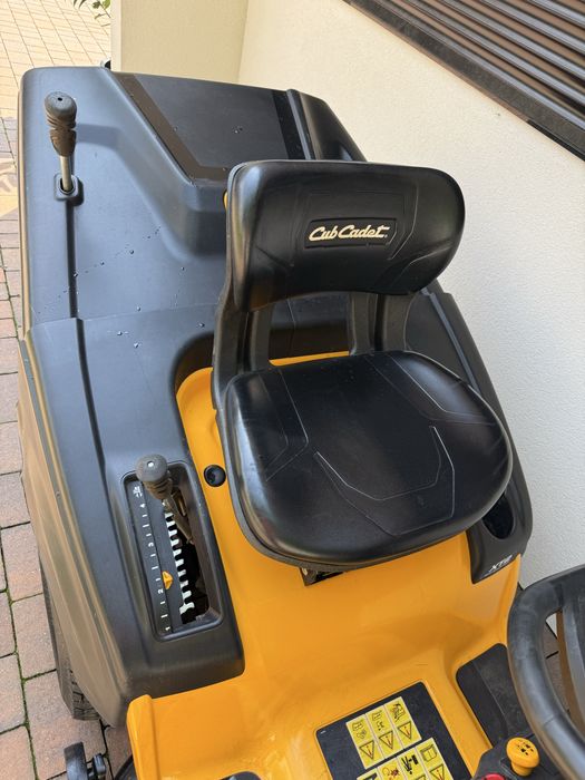 Traktorek kosiarka Cub Cadet XT 2 Hydro V-ka Kawasaki